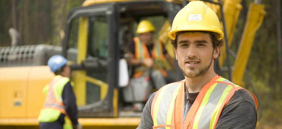 Conduite de machinerie lourde en voirie forestière Formation CFPBJ Conduite de machinerie lourde en voirie forestière Formation CFPBJ